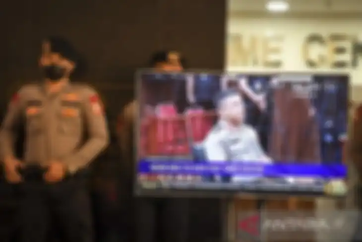 Petinggi Komnas HAM sampai wanti-wanti bagini ke Tim Khusus Polri. Suami Putri Candrawathi punya sifat manipulatif. Foto ini buktinya. 