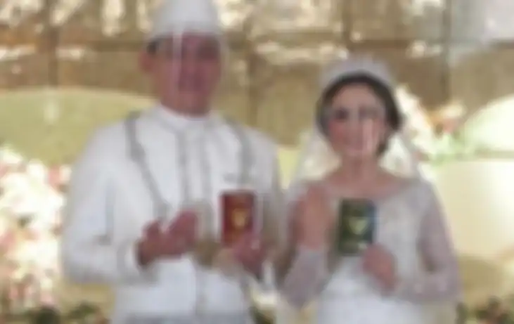 Ifan Seventeen dan Citra Monica sesaat setelah melangsungkan ijab kabul.