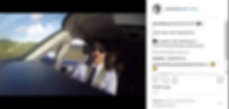 Aksi terbang pilot cantik Athira Farina