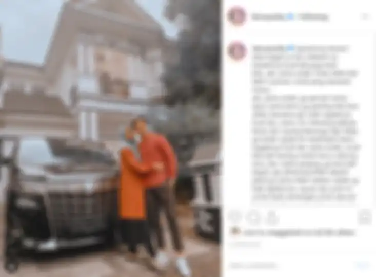 Unggahan Fairuz A Rafiq yang diberi hadiah mobil mewah oleh suaminya, Sonny Septian.