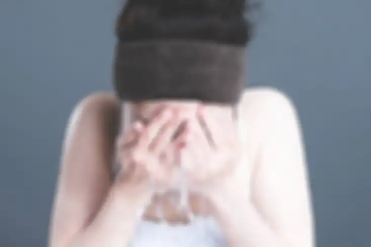 mencuci muka