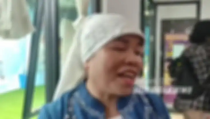 Tanggapan Dewi Zuhriati tentang kabar Thariq Halilintar yang akan dilaporkan ke polisi karena terlalu bucin pada Fuji. 