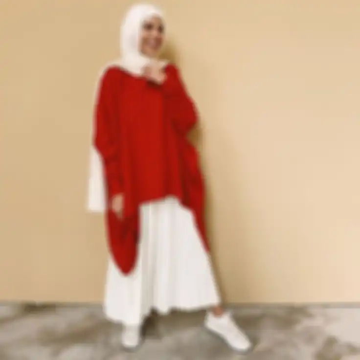 Ide outfit hijab merah putih modis buat rayakan HUT RI ke-77