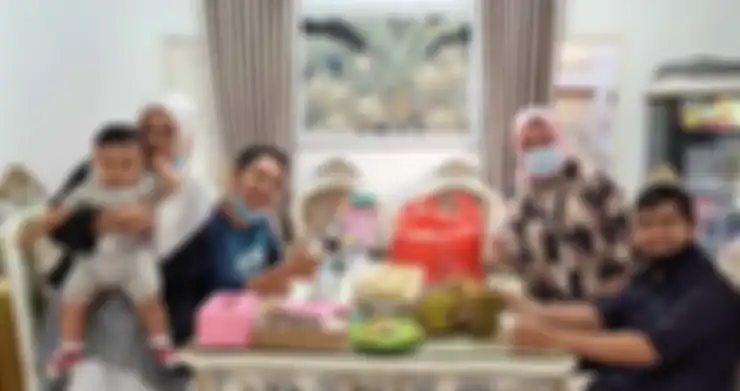 INdah Halimah Putri bersama keluarga besaw