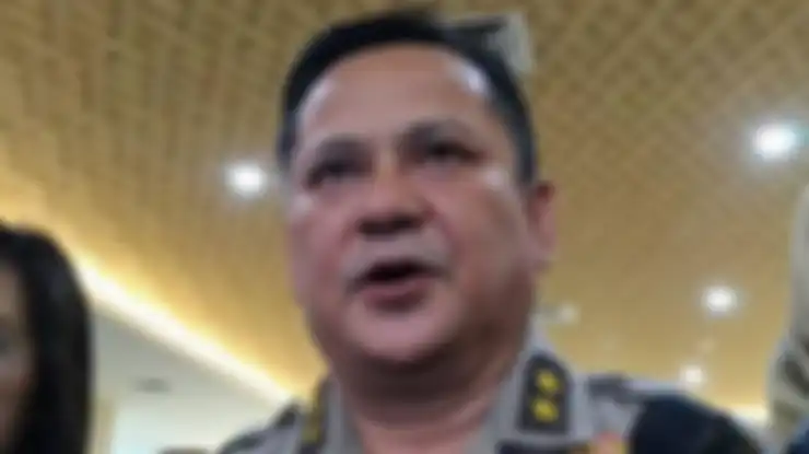 Irjen Napoleon Bonaparte mantan Kadiv Hubinter Polri menyentil nomor pemilik senpi anggota polisi. Status Bharada E belum jadi tersangka.