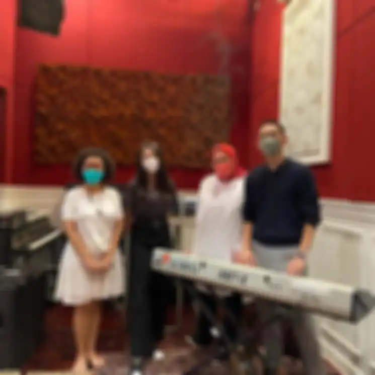 Studio pribadi di rumah Melly Goeslaw  