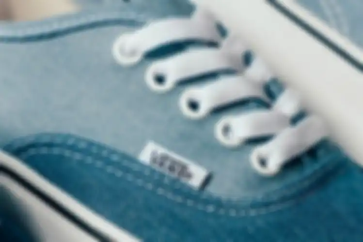Vans Ediri Baru Berbahan Denim