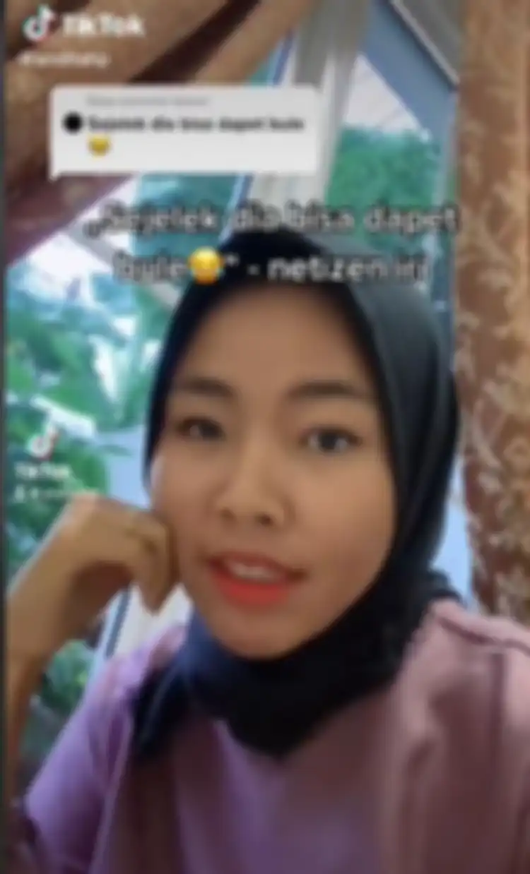 Wanita dihujat tak pantas nikah sama bule