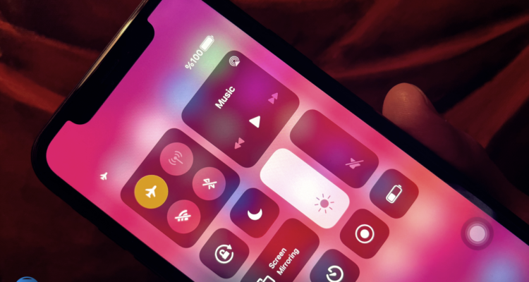 Mode pesawat di perangkat iPhone