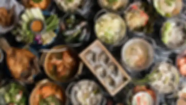 Sajian di restoran seafood Leamgate di Thailand