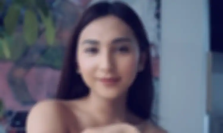Miliki Gelar Master di Itali Hingga Sukses Berbisnis Clothing Line, Terungkap Isi Rumah Mewah Milik Transgender Cantik Kelahiran Indonesia