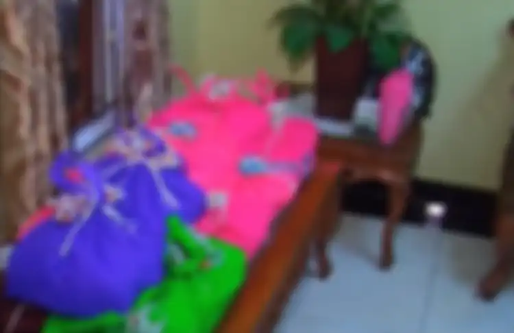 Ruang tamu di rumah Malih