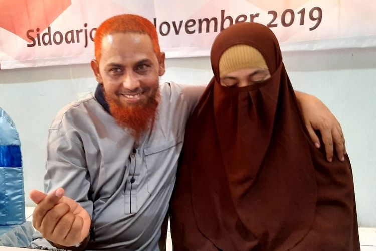 Umar Patek dan Ruqayyah Binti Husein Luceno.
