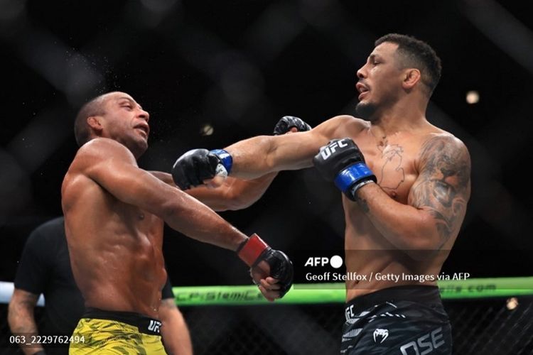 Kabaeva va Xorkina yalangoch