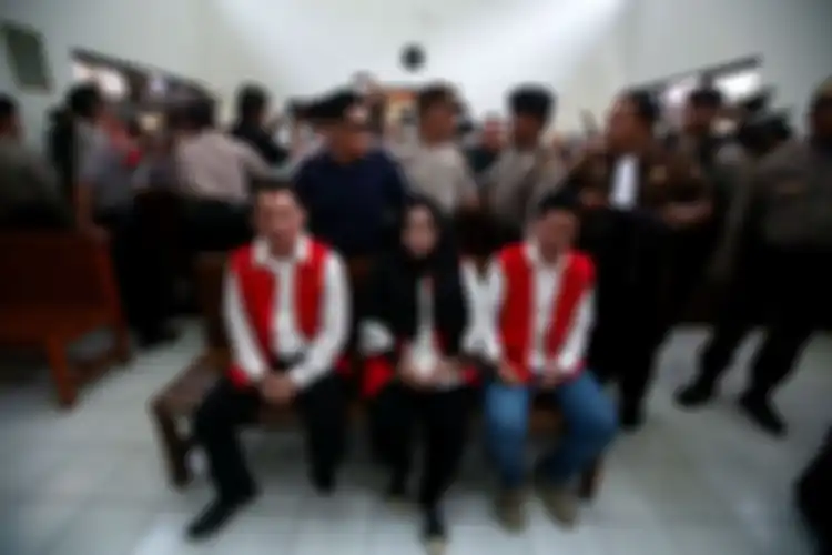 Terdakwa yaitu Direktur Utama First Travel Andika Surachman, Direktur First Travel Anniesa Hasibuan,