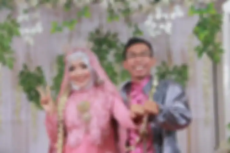 Iponk dan Fardiah saat di acara resepsi pernikahan mereka, 9 Februari 2019 