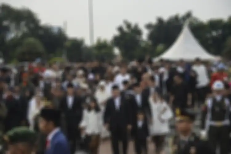 SBY didampingi dua cucunya saat menuju ke lokasi makam Ani Yudhoyono1