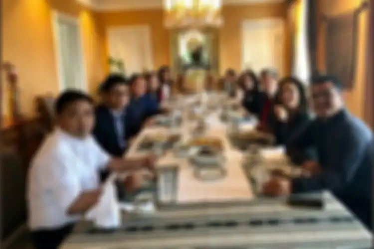 Ahok dan Puput makan bersama Wakil Ketua Komisi Pemberantasan Korupsi (KPK) Laode M Syarif dan Duta Besar RI untuk Norwegia Todung Mulya Lubis (Twitter Todunglubis)  