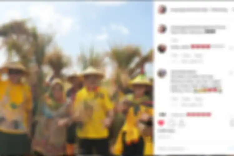 Anak-mantu Presiden kedua mendiang Soeharto, Hutomo Mandala Putra atau Tommy Soeharto, Siti Hardijanti Rukmana atau Mbak Tutut, Bambang Trihatmodjo, dan Mayangsari (dari kiri ke kanan). 