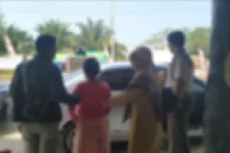 Diduga pelaku Am (kiri kedua) nekat bacok suaminya dengan kapak usai selalu diminta jatah berhubungan.