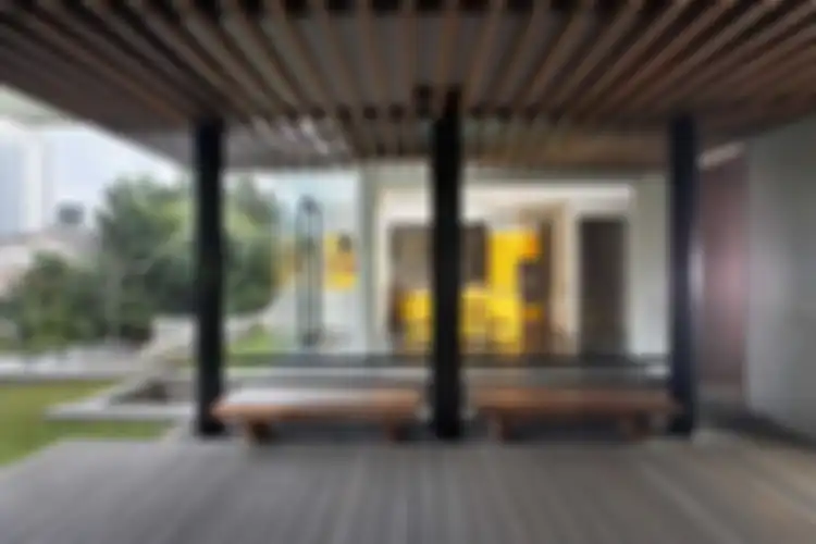 Desain pergola minimalis di W House karya Studio Air Putih