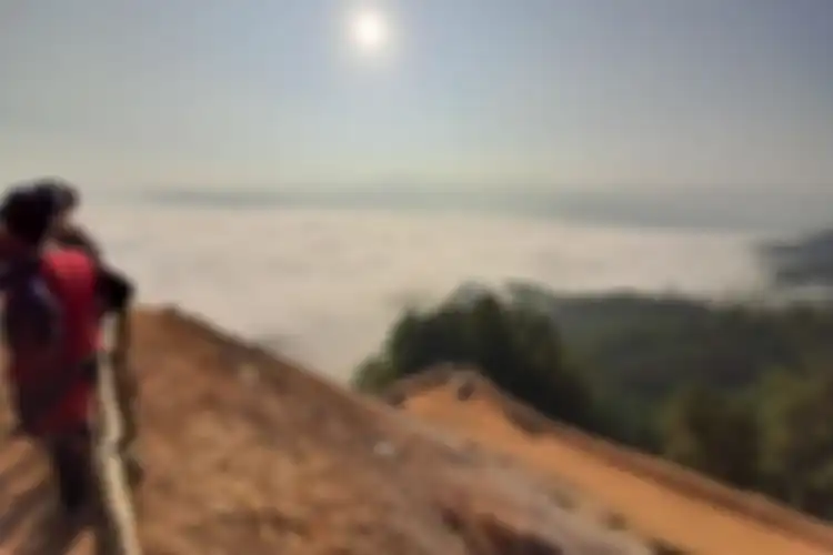 Pesona Negeri di Atas Awan di Desa Citorek Kidul, Kecamatan Cibeber, Kabupaten Lebak, Banten, Minggu (15/9/2019). 
