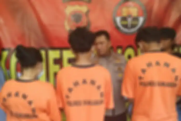 Sadis, Usai Bunuh Anak Angkat yang Baru Berumur 5 Tahun, Ibu di Sukabumi Nekat Gauli Anak Kandung di Depan Mayat