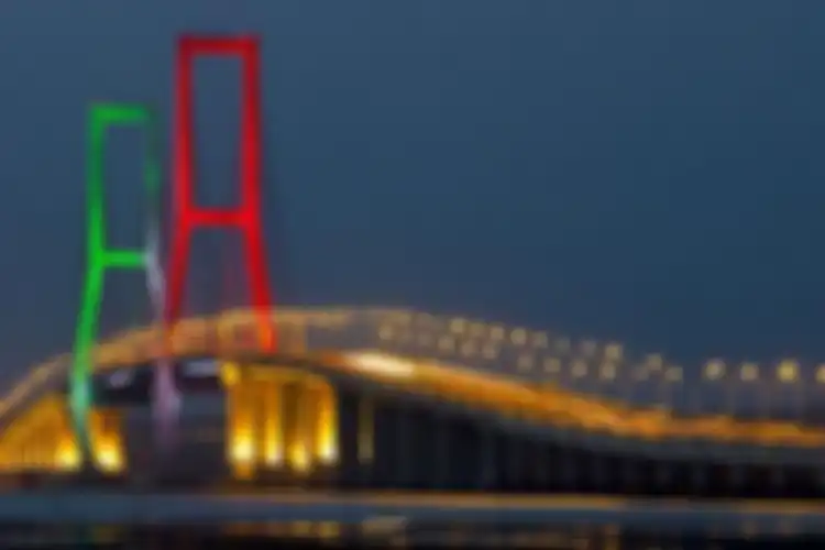 Jembatan Suramadu