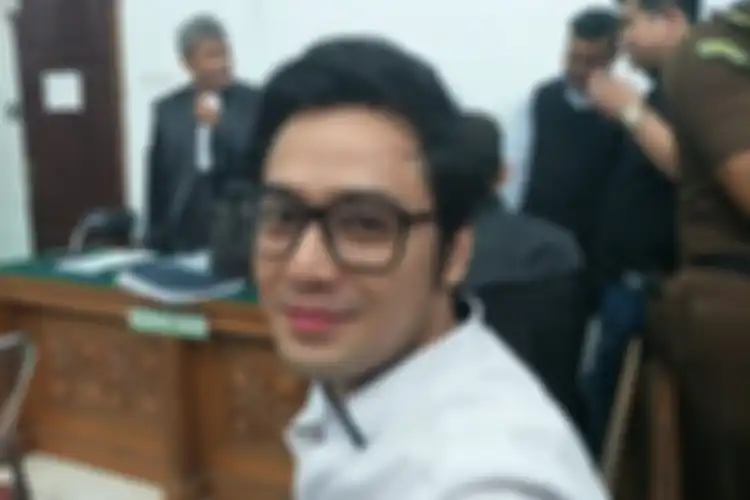Sempat Dibui Berkali-kali, Pembawa Acara Ganteng Ini Beberkan Isi Rumahnya, Dekorasi Natalnya Meriah!
