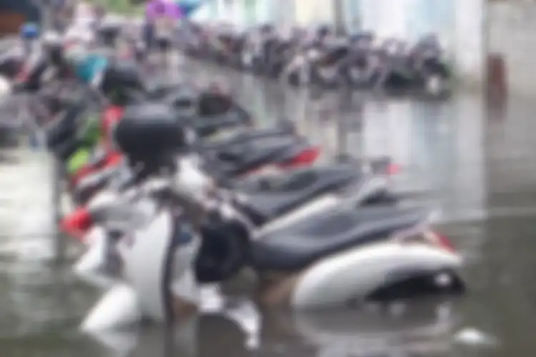 Ilustrasi motor terendam banjir