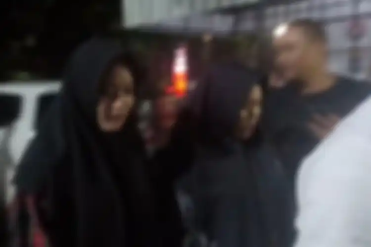  Putri komedian Sule dan mendiang Lina Jubaedah, Putri Delina mendatangi Porestabes Bandung, Jawa Barat, Kamis (9/1/2020)