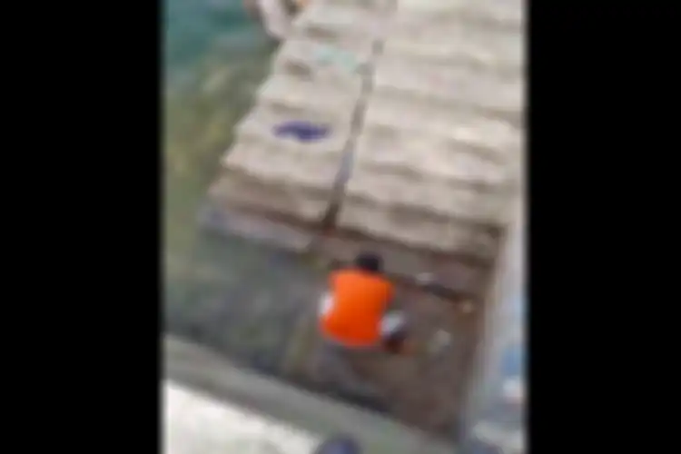 Ikan di pinggir pantai Gorontalo.