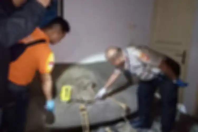 Penemuan kerangka manusia sedang duduk di sofa rumah kosong menghebohkan warga di Margahayu, Bandung, Jawa Barat
