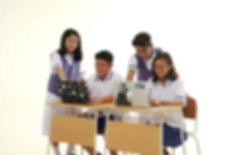 Ilustrasi siswa belajar secara online
