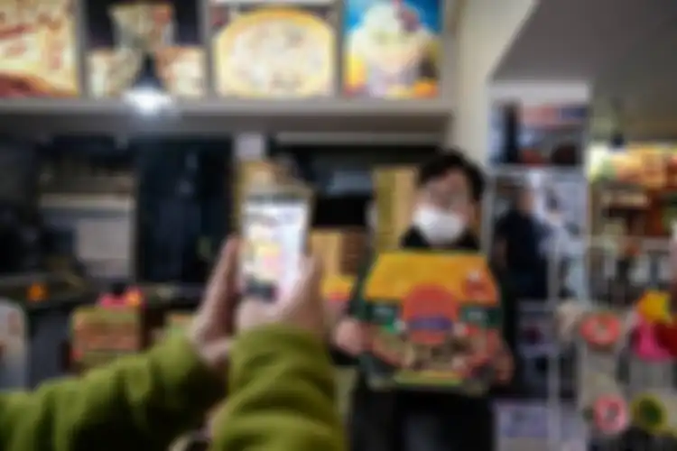 Restoran Sky Pizza di utara kota Seoul, Korea Selatan