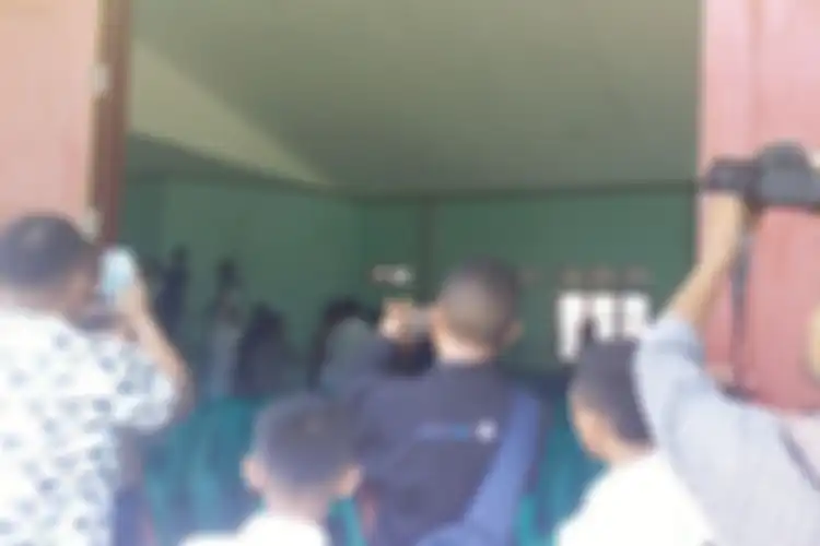 Suasana setelah rapat bersama orang tua siswa dan pihak sekolah di aula Seminari Bunda Segala Bangsa (BSB) Maumere, Kabupaten Sikka, NTT, Selasa (25/2020).