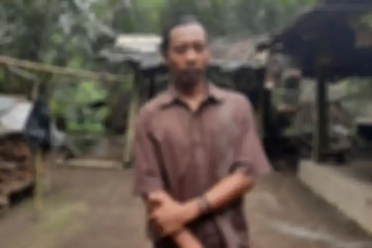 == Sudarwanto alias Kodir saat ditemui di rumahnya, RT 5/RW 26, Dusun Kembangarum, Desa Donokerto, Kecamatan Turi, Senin (24/02/2020).