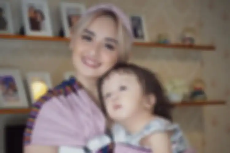 Bak Dikirim Malaikat Kecil dari Tuhan, Joanna Alexandra Tak Menyerah Meski Jantung Putri Kecilnya Berlubang Sedalam 4,5 Mili: Apapun Keadaan Zio, Kita Jalani Aja