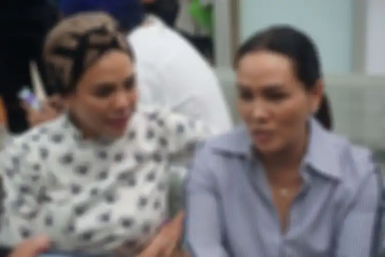 Nikita Mirzani dan Fitri Salhuteru di Pengadilan Negeri Jakarta Selatan, Senin (9/3/2020)