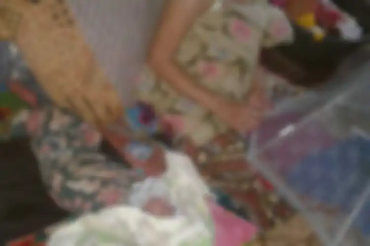 Bayi yang lahir di jalan rusak di Kabupaten Lebak diberi nama Borojol..( tribun banjarmasin via KOMPAS.COM/ACEP NAZMUDIN)