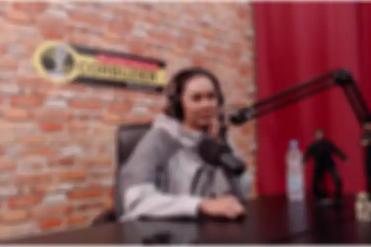 Model Kalina Ocktaranny menjadi bintang tamu podcast Deddy Corbuzier. (YouTube/Deddy Corbuzier) 