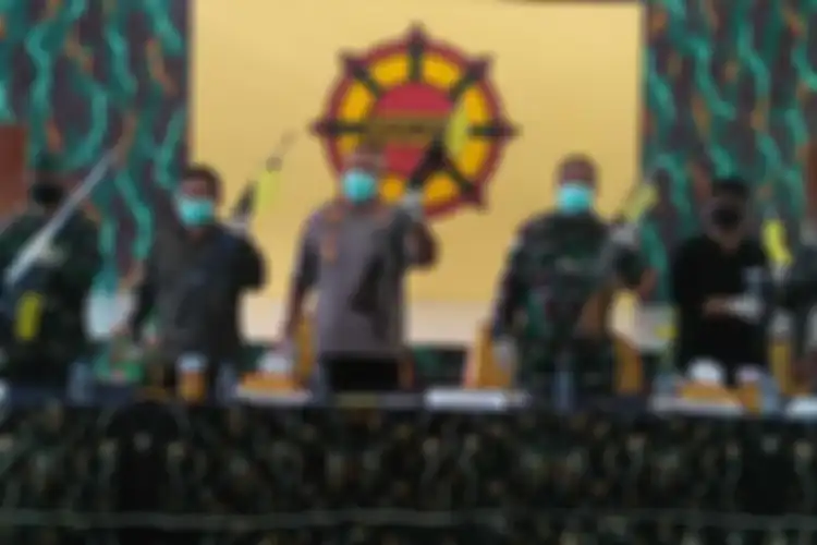 TNI tembak mati sniper KKB.