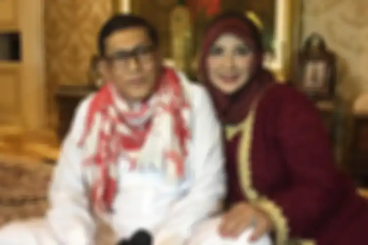 Dulu Miliki Pamor Mentereng hingga Jadi Artis dengan Bayaran Termahal, Lawan Main Rhoma Irama dalam Film Gitar Tua Kini Nasibnya Berubah 180 Derajat Sampai Rela Banting Setir Jadi Penjual Martabak Demi Sesuap Nasi