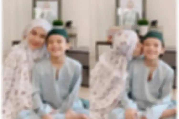 Bunga Citra Lestari bersama putranya, Noah Sinclair.