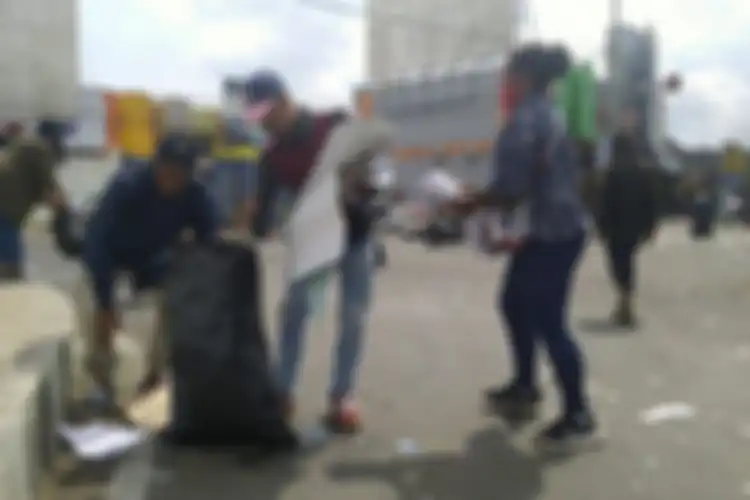 Salut! Ikut Demo Tolak UU Cipta Kerja, Mahasiswa Papua: Kami yang Bawa Sampah, Kami yang Harus Bersihkan