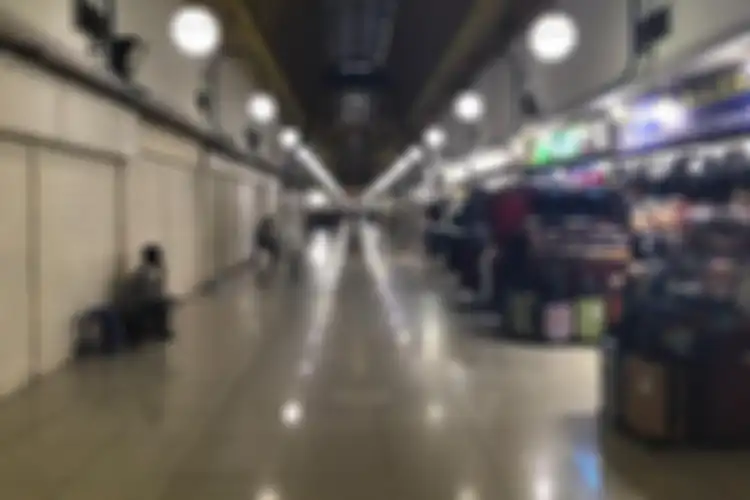 Suasana lorong Blok M Mall, Jakarta pada Rabu (4/11/2020) siang. Blok M Mall disebut pedagang sudah mati dan tak berjaya seperti tahun 1990-2000an