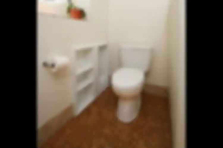 Gabus untuk lantai kamar mandi, mudah dipasang, nyaman, lembut dan ramah lingkungan.
