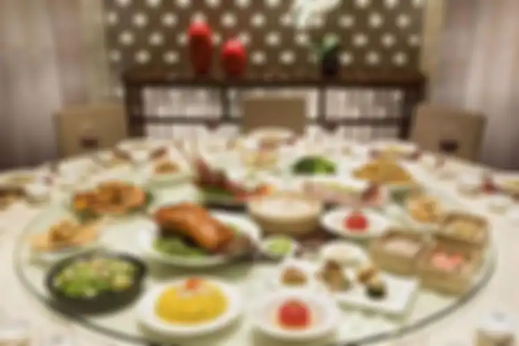 Feng Shui Melarang Menempatkan Meja Makan Terlihat dari Ruang Tamu, Ternyata Ada Alasannya!