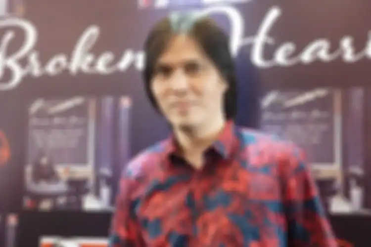 Once Mekel dalam peluncuran album Story of a Broken Heart di sebuah restoran cepat saji di kawasan Kemang, Jakarta Selatan, Rabu (25/7/2018)