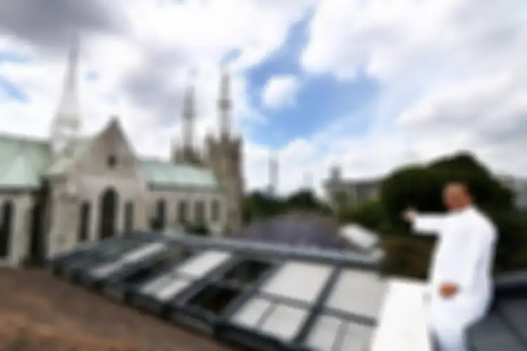 Pemasangan panel surya di Gereja Katedral Jakarta dilakukan dalam dua tahap.